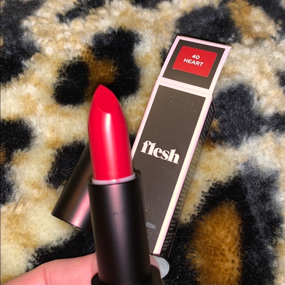 🆕 Flesh Strong Flesh Lipstick in HEART